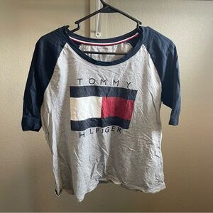 Tommy Hilfiger Gray and Black Short Sleeve Tee
